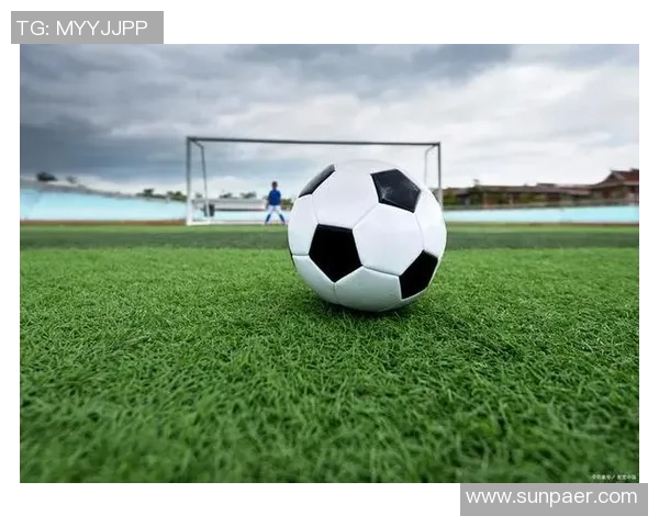 探索sizq足球的魅力与战术解析助你成为足球场上的明星球员 探索sizq足球的魅力与战术解析助你成为足球场上的明星球员