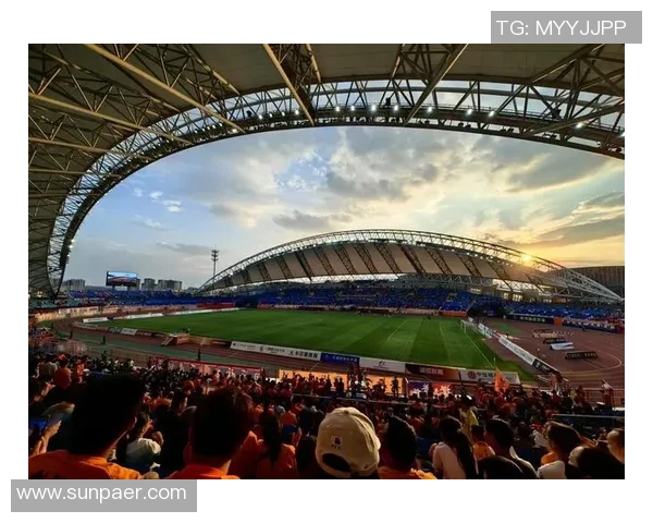 打卡足球新风尚让每一位球迷都能参与到激情四溢的绿茵场景中 打卡足球新风尚让每一位球迷都能参与到激情四溢的绿茵场景中